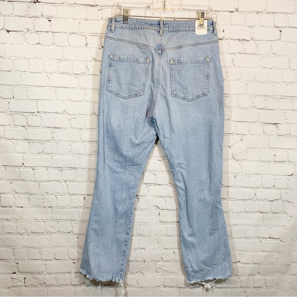 Zara Crop Jeans Hi rise Light Washed destroyed denim - Picture 2 of 7